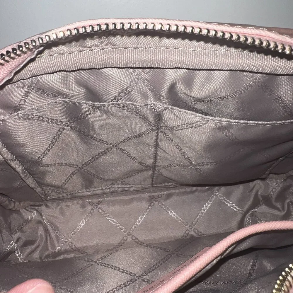 Michael Kors Jet Set Charm Nylon Large Crossbody Purse in Powder Blush Pink - Picture 10 of 10